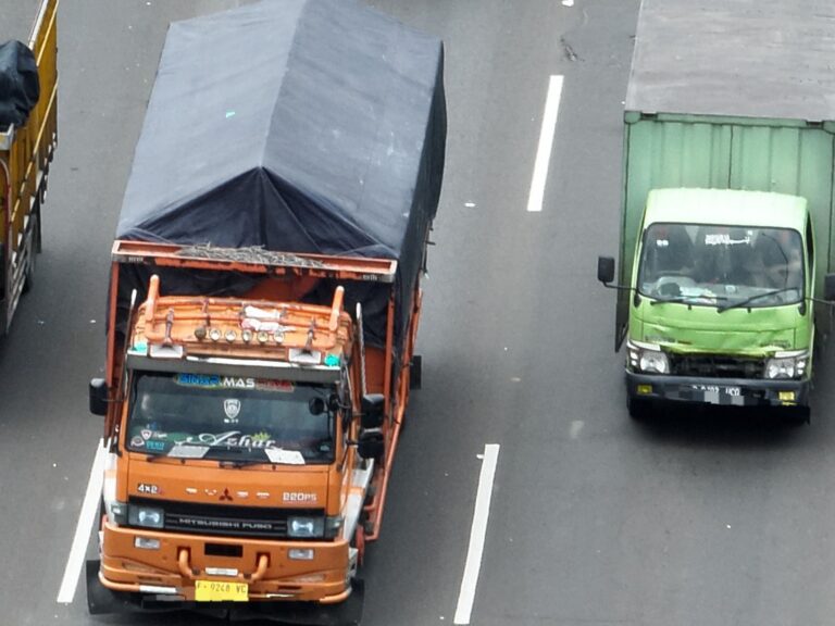 Korlantas Polri Terbangkan ETLE Drone Patrol Presisi di Tol Jakarta – Cikampek Pantau Angkutan Barang Pada Jalur Logistik