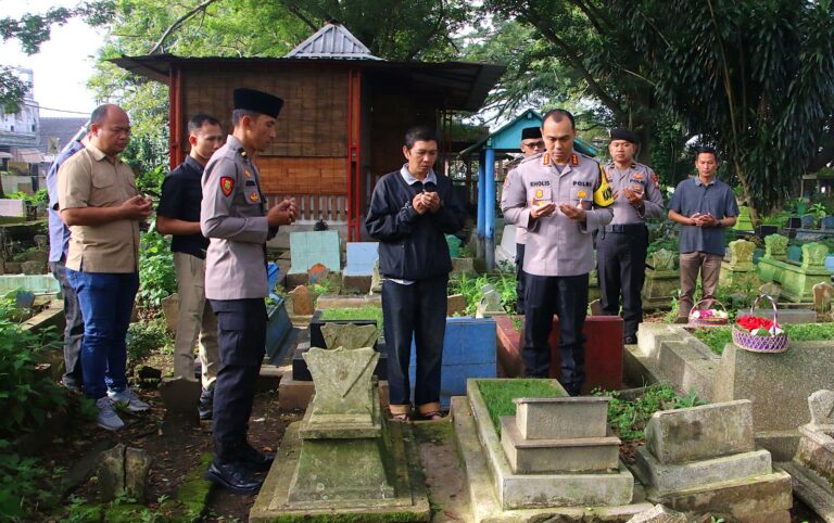 Jelang Ramadan 1447 H, Kapolresta Malang Kota Ajak Anggota Nyadran Serentak ke 31 Makam Korban Kanjuruhan