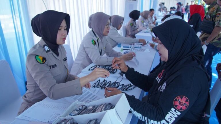 Polri Gelar Bakti Kesehatan dan Pangan Murah Serentak, Sentuh Ojol hingga Buruh Menjelang Idulfitri
