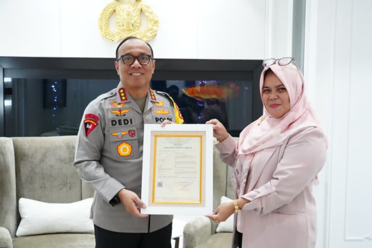 Menulis untuk Masa Depan: 39 dari 40 Buku Wakapolri Komjen Pol. Dedi Prasetyo Resmi Terdaftar HAKI