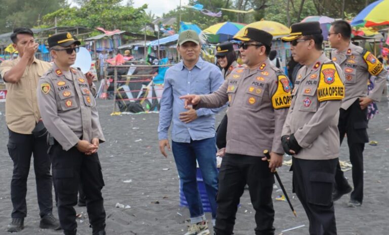 Polres Lumajang Tingkatkan Pengamanan Wisata Pantai Watu Pecak