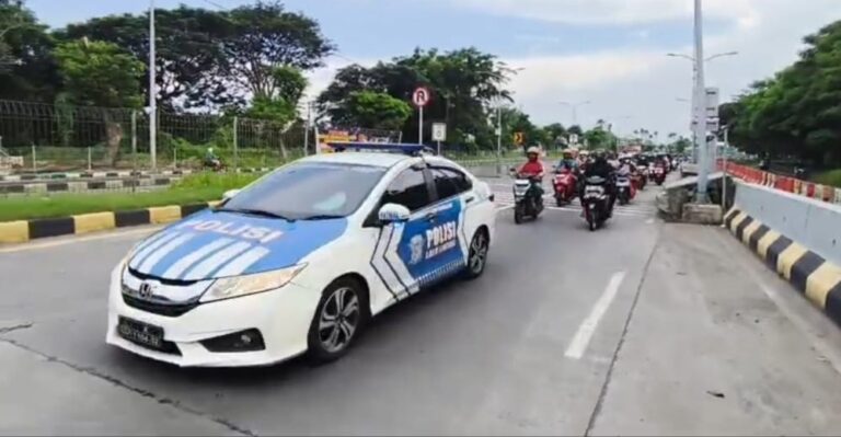 Puncak Mudik, Polres Pelabuhan Tanjungperak Lakukan Rekayasa Lalu Lintas di Suramadu