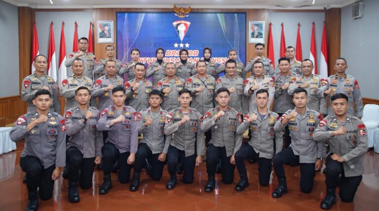 21 Personel Brimob Perkuat Timnas Indonesia di Ajang Dunia Indoor Skydiving 2026 di Prancis