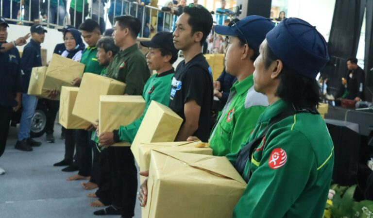 Peringatan May Day di Stadion Gejos Berjalan Kondusif, Kapolres Gresik Apresiasi Elemen Buruh
