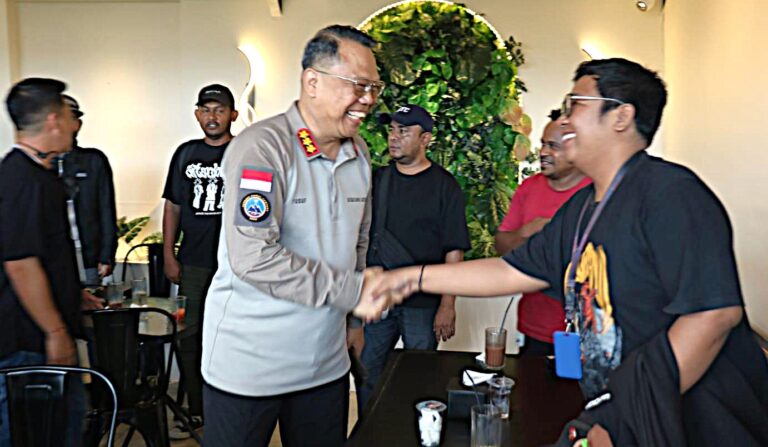 Satgas Humas Ops Damai Cartenz-2026 Perkuat Kolaborasi Melalui Silaturahmi Bersama Wartawan di Timika