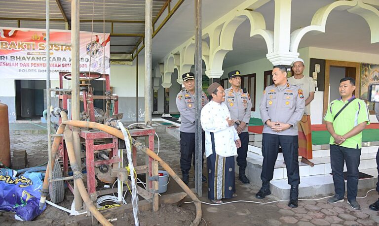 Kado Hari Bhayangkara ke-80, Polres Bondowoso Bangun Sumur Bor untuk Masyarakat di Sekar Putih