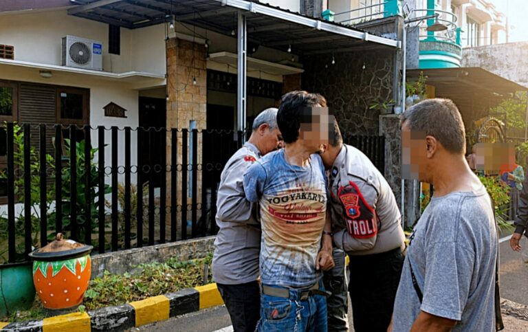 Respon Cepat Layanan 110 Polresta Malang Kota, Anggota Amankan Pria Ngamuk Lempar Kaca dan Genteng ke Jalan