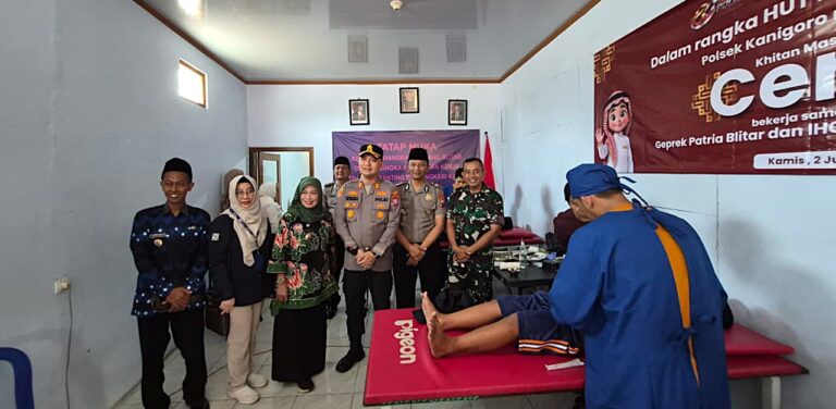 Hari Bhayangkara ke-80 Polres Blitar Gelar Khitanan Massal Gratis di Kanigoro