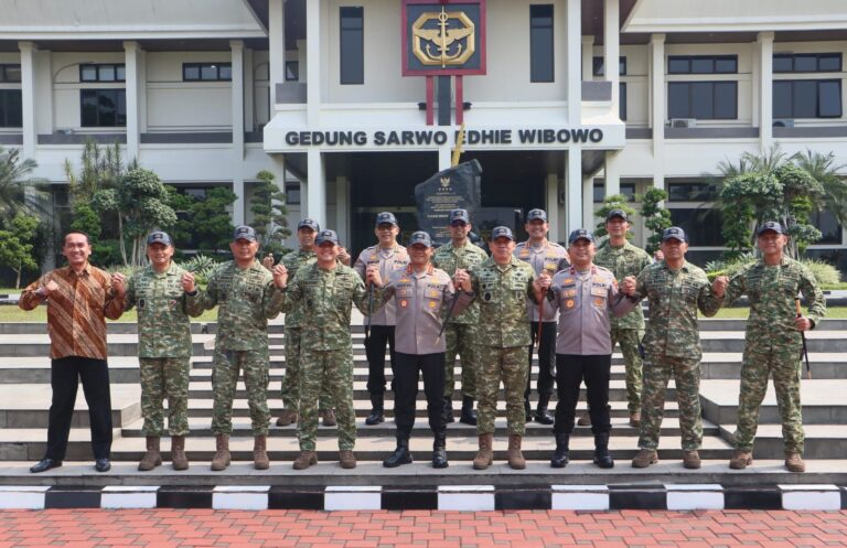 Kapolda Metro Jaya dan Pangdam Jaya Sambangi Mako Kopassus Cijantung, Pererat Sinergi Bersama Pangkopassus