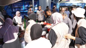 Makan Bersama Gratis Polresta Malang Kota di Alun-alun Merdeka, Mempererat Kedekatan dengan Masyarakat