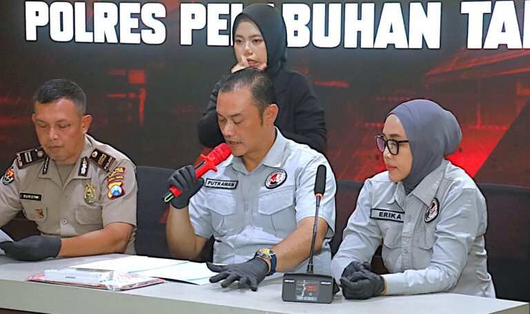 Polres Pelabuhan Tanjungperak Bongkar Jaringan Sabu, Kurir Gunakan Aplikasi Zangi Diamankan