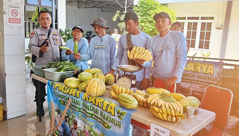 Polres Pelabuhan Tanjungperak Gelar Gerakan Pangan Murah Hasil Panen Lahan Ketahanan Pangan