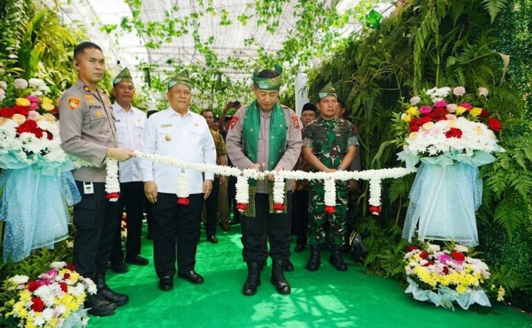 Resmikan 80 Jembatan Merah Putih Presisi di Riau, Kapolri: Permudah Anak Sekolah-Masyarakat