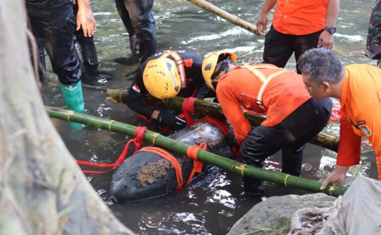 Respons Cepat Polres Blitar Kota dan Tim Jibom Brimob Polda Jatim Berhasil Evakuasi Bom Udara Aktif