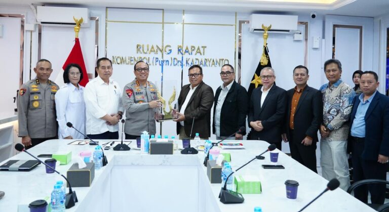 Wakapolri Raih Penghargaan The Visionary Leader of National Security, Akademisi Apresiasi Reformasi dan Transformasi Polri