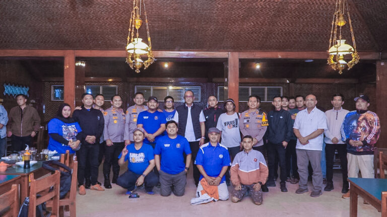 Polda Jatim Pertemukan Bonek dan Aremania Sepakat Damai Jaga Kondusivitas