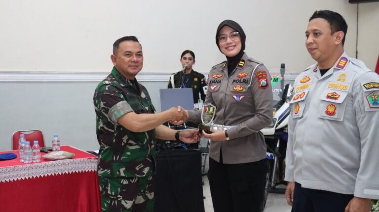 Satlantas Polresta Malang Kota Bekali Prajurit dan ASN TNI AD, Disiplin Berlalu Lintas Jadi Cermin Integritas