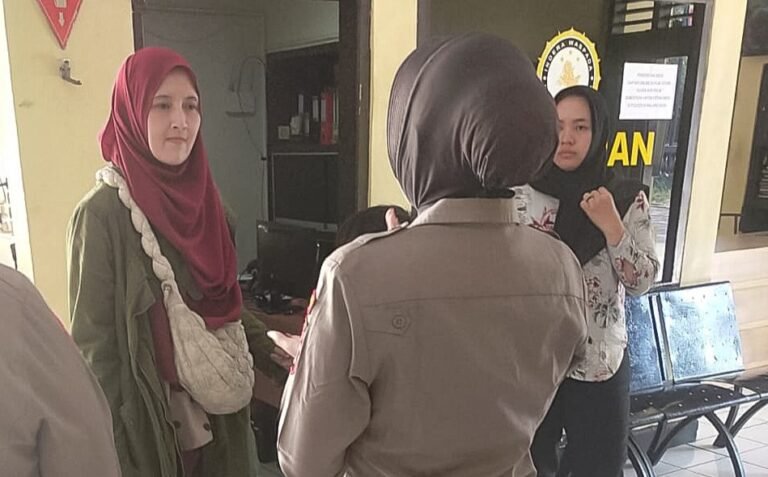 Polsek Blimbing Amankan Anak Berkebutuhan Khusus yang Diantar Ojol, Akhirnya kembali ke Orang Tuanya