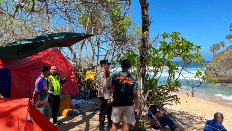 Polres Malang Perketat Patroli di Pantai Balekambang Antisipasi Kecelakaan Laut