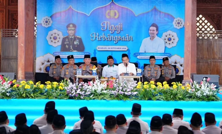 Ngaji Gus Baha Satukan Santri dan Jajaran Polri Se-Indonesia, 42 Ribu Peserta Gaungkan Semangat Kebangsaan