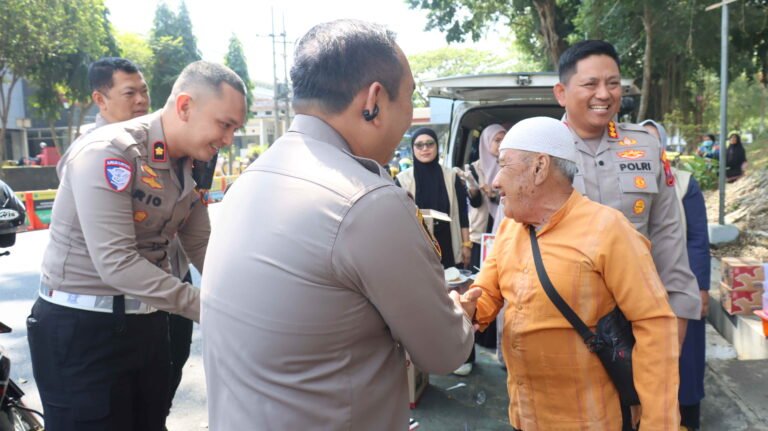 MBG Polresta Malang Kota Kembali Hadir di Alun-Alun Merdeka, Ajak Warga Sarapan Sekaligus Cek Kesehatan Gratis