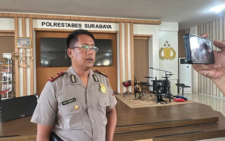 Polrestabes Surabaya Ungkap Komplotan Penukar Kartu ATM Lintas Daerah, Amankan 9 Tersangka