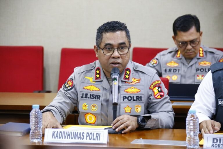 Polri Lakukan Langkah Awal Mitigasi Dampak Abu Vulkanik Anak Krakatau, Masyarakat Diimbau Tetap Tenang