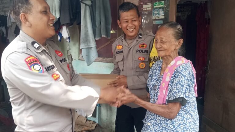 Polres Madiun Kota Dekatkan Diri ke Masyarakat Lewat Program Sambang dan Aksi Sosial
