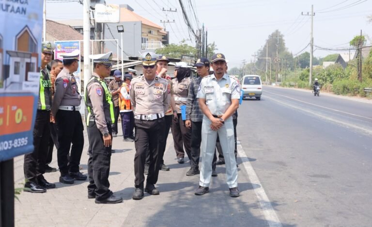 Polres Gresik Gandeng Tim Ahli Kaji Jalur Blackspot di Driyorejo