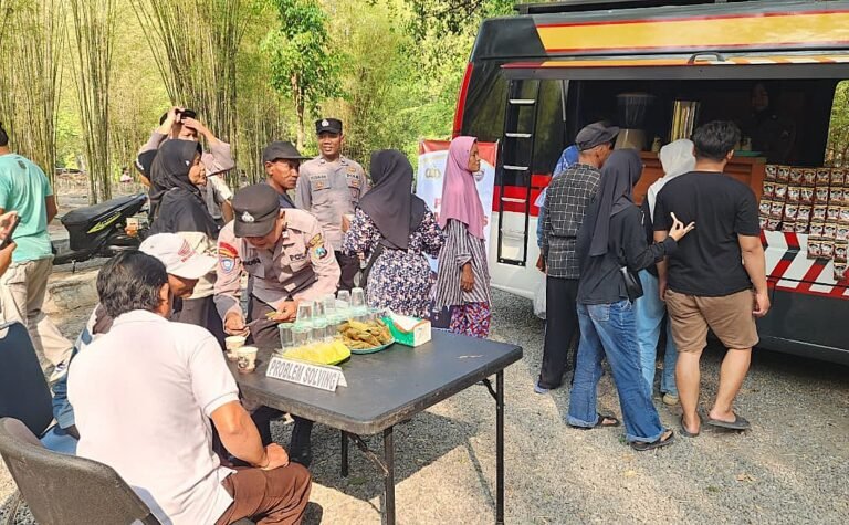 Sinergi Tanpa Sekat, Polres Ngawi Gelar Pojok Kamtibmas Bersama Warga