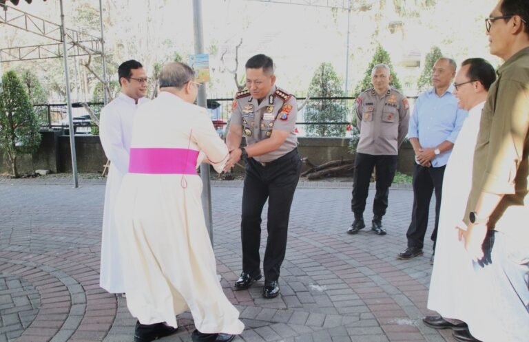 Kapolresta Malang Kota Gelar Minggu Kasih di Gereja Katedral Ijen, Perkuat Sinergi Polri dan Umat Beragama