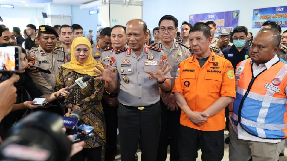 Kapolda Jatim Sampaikan Duka atas Kecelakaan Kapal Laut di Perairan Sumenep, Pencarian Korban Hilang Terus Dilakukan