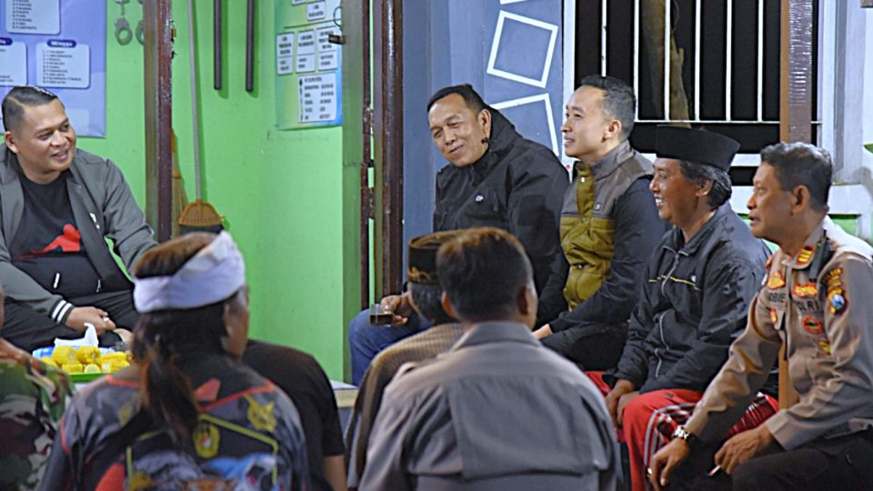 Kapolres Bondowoso Blusukan ke Pos Ronda Bukti Sinergitas Polri dengan Masyarakat untuk Kamtibmas