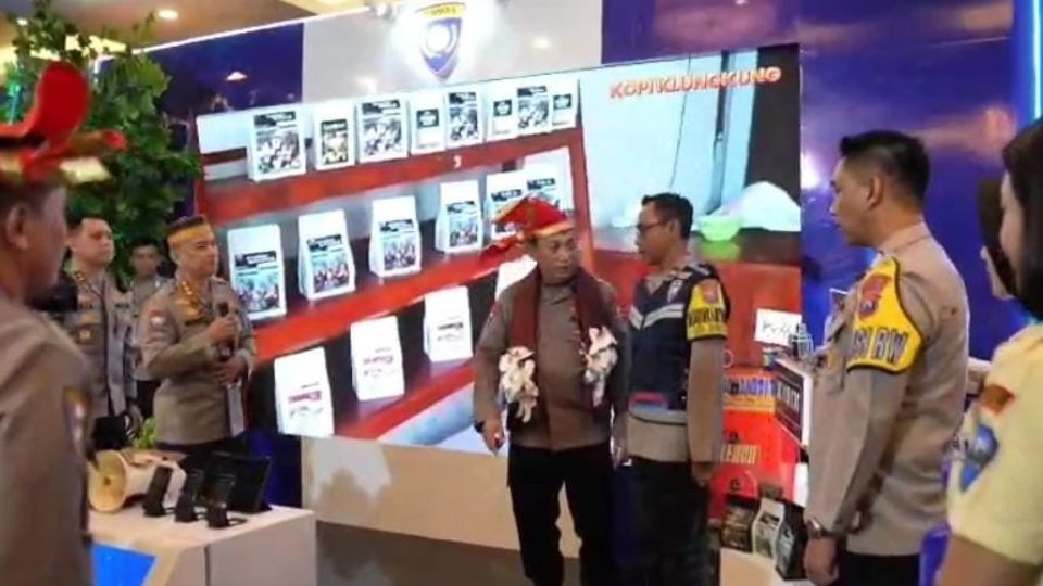 Kobin, Cara Bhabinkamtibmas Polri Lebih Dekat dengan Warga