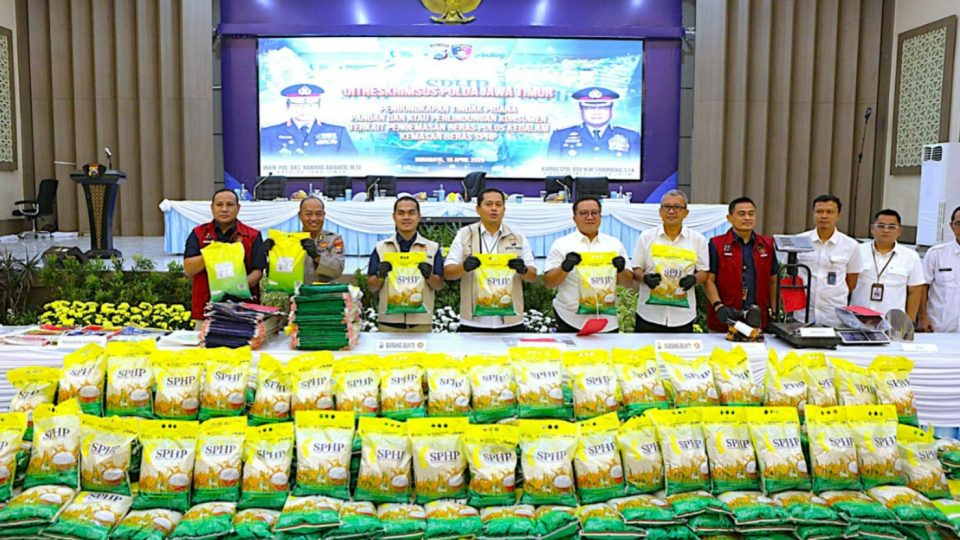 Polda Jatim Bongkar Praktik Beras SPHP Oplosan, Tersangka Asal Probolinggo Diamankan