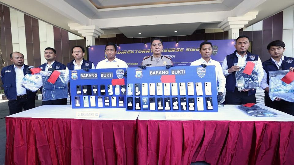 Polda Jatim Bongkar Sindikat Penipuan Online Modus Jual Beli Mobil, 11 Tersangka Diamankan