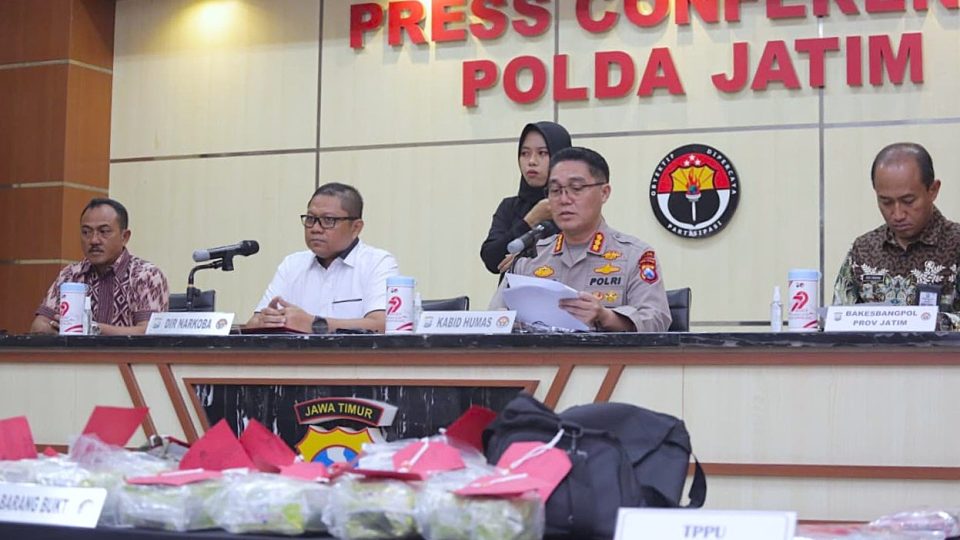 Polda Jatim Ungkap Dua Kasus TPPU, Aset Hasil Narkotika Rp 2,7 Miliar Disita
