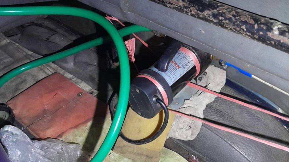 Polres Jember Ungkap Dugaan Penimbunan Pertalite, Tersangka Gunakan Mobil Modifikasi