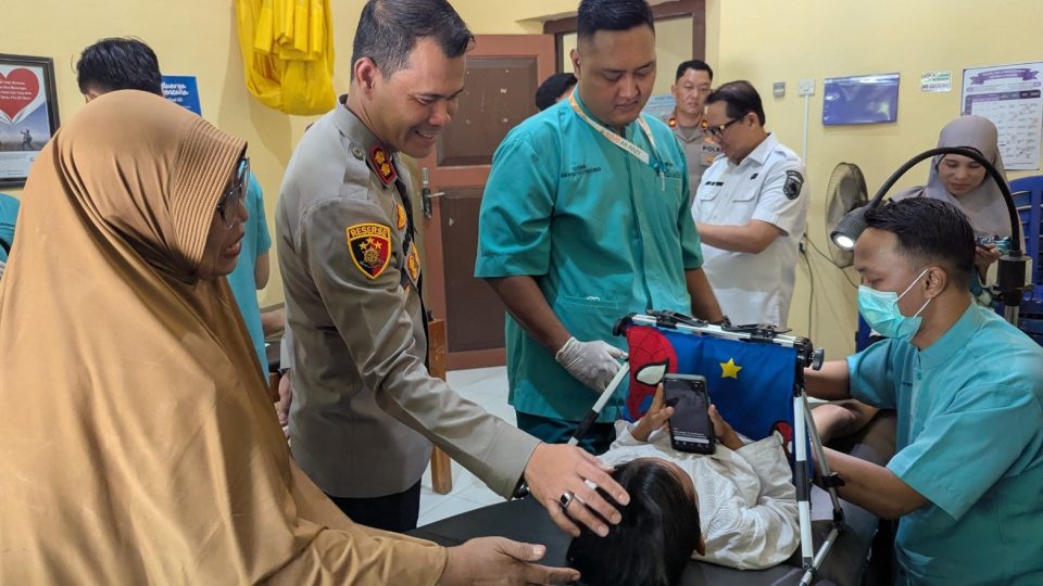 Polri Untuk Masyarakat Polres Probolinggo Kota Gelar Khitan Gratis Sambut Hari Bhayangkara ke-80
