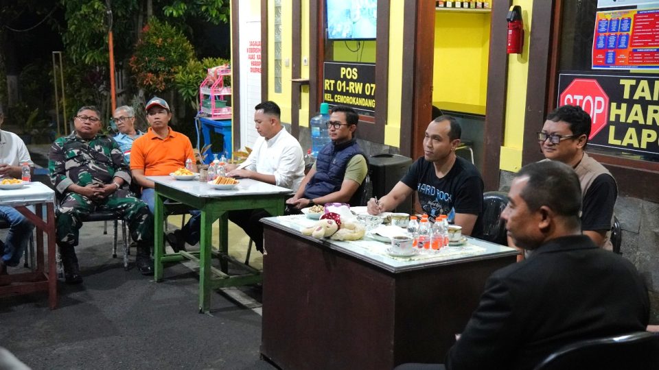 Sambang Poskamling, Kapolresta Malang Kota Serap Aspirasi dan Beri Kemudahan Pelayanan Publik