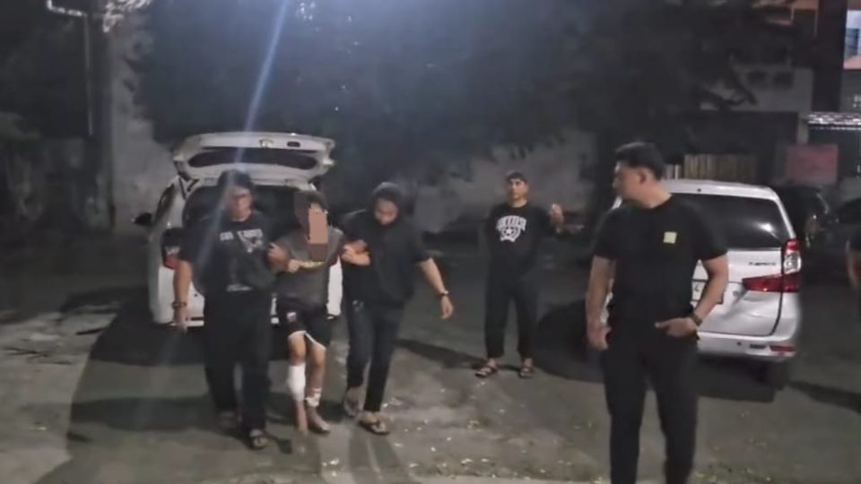 Tersangka ASA berperan sebagai joki mengawasi situasi sekaligus joki, sedangkan A.E. berperan sebagai eksekutor