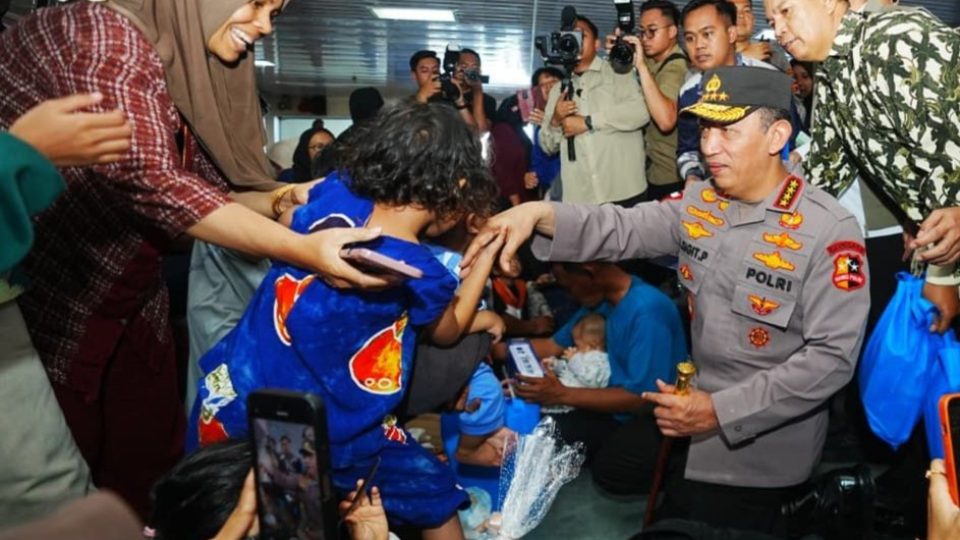 Tinjau Arus Balik di Pelabuhan Bakauheni, Kapolri Pastikan Pemudik Aman-Selamat Sampai Tujuan