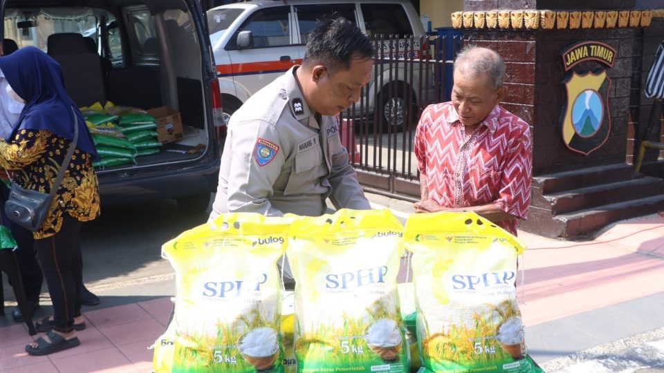 Polres Blitar Kota Gelar Gerakan Pangan Murah Sambut HUT Kemerdekaan RI ke-81