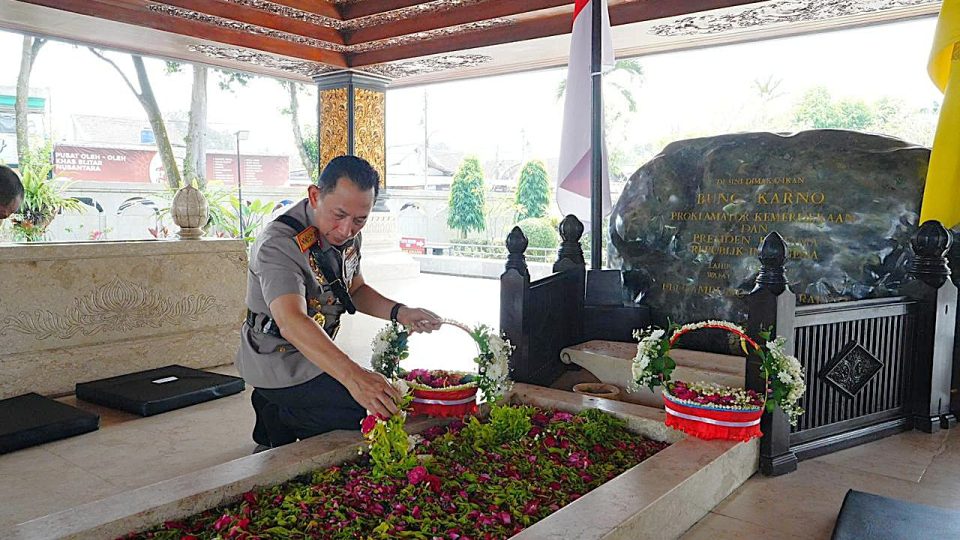 Ziarah ke Makam Soekarno, Kapolri Menyerap Nilai Pemimpin Bangsa