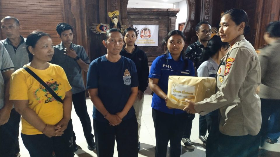 f073ebae-db94-4d10-91c1-e0819503c56d